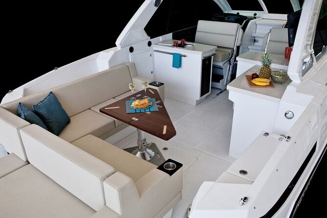 Austin Yacht Charter Experience on Lake Travis - Who gets the best value from the $1,950 price
