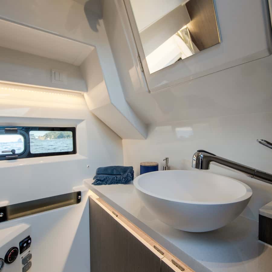 Bali: Private Sunset Yacht for Party & Birthday - Cake, sparkling wine, and celebration extras