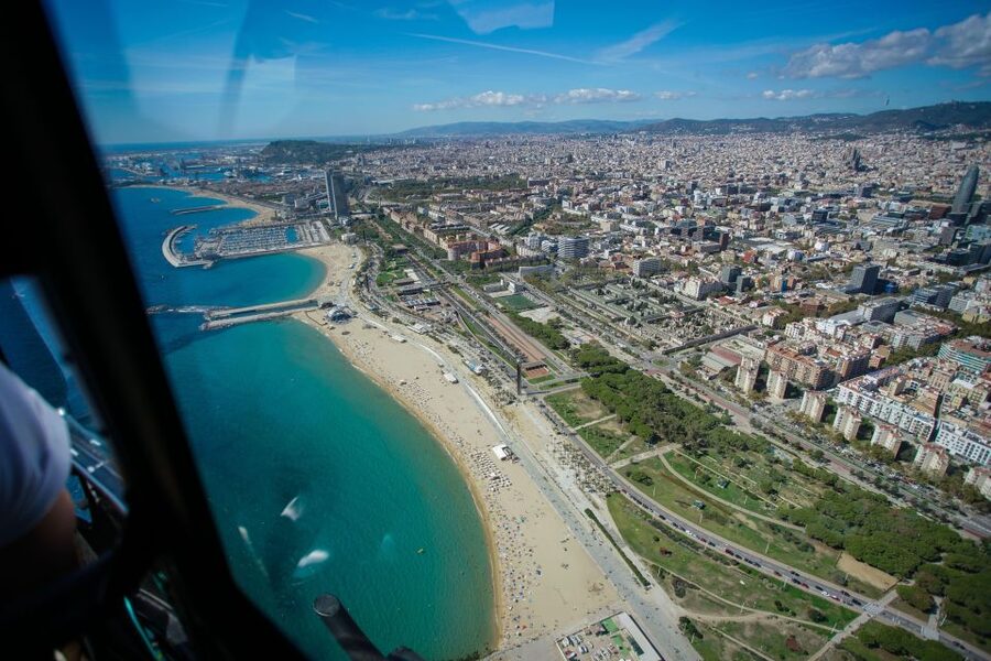 Barcelona: Helicopter Flight with Optional Yacht Cruise - Who will enjoy this most
