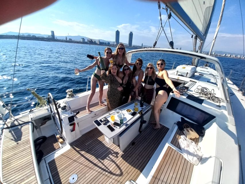 Barcelona: Luxury Private Sunset Yacht Cruise - Why this sunset cruise works so well in Barcelona