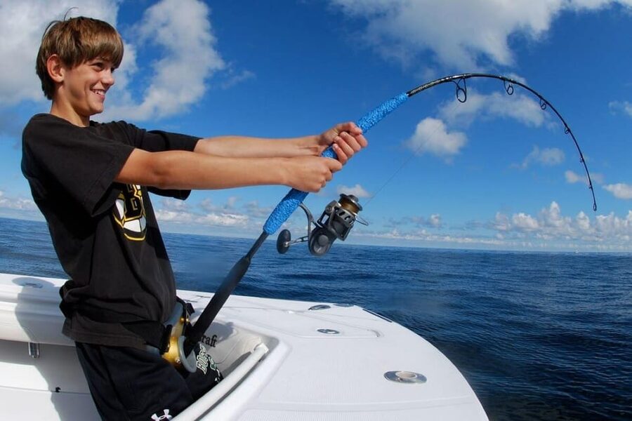 Barcelona: Privat fishing trip in a yacht - The crew: organization matters