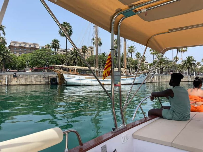 Barcelona: Private Classic Yacht Tour with Drinks - Key points at a glance