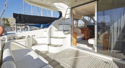 Private Motor Yacht Charter with Drinks and Food