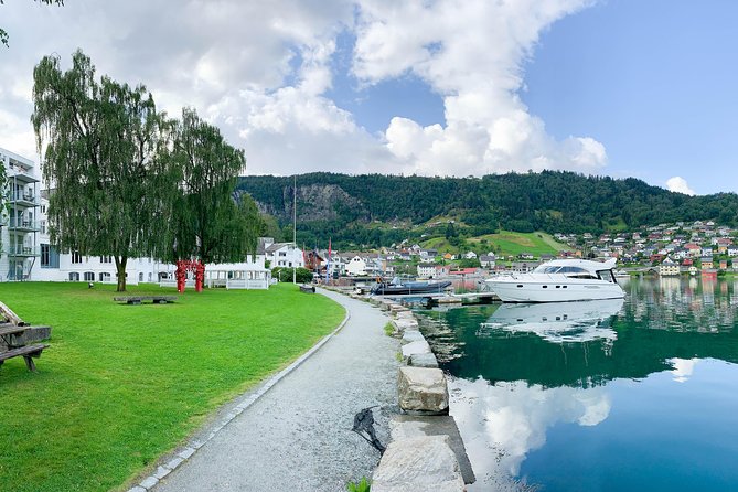Bergen to Hardangerfjord VIP car + private yacht Fjord cruise - Why this private Bergen day trip feels different