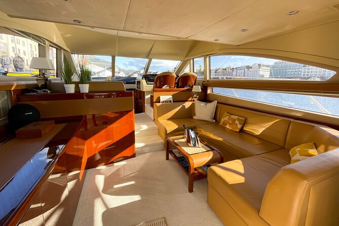 Bergen to Hardangerfjord VIP car + private yacht Fjord cruise - Walking behind Steinsdalsfossen