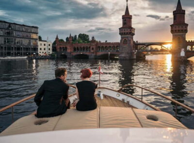 Berlin: Boat Sightseeing Tour on Electric Motor Yacht