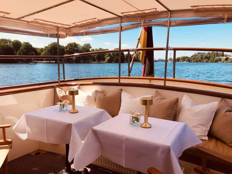 Berlin: Boat Sightseeing Tour on Electric Motor Yacht - Should you book the Fitzgerald cruise?