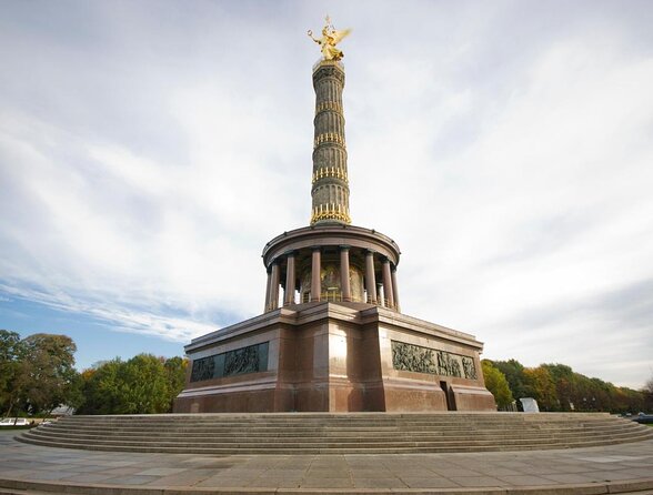 Berlin Boot Sightseeing Tour on Electric Private Yacht - What makes this Berlin boat ride different