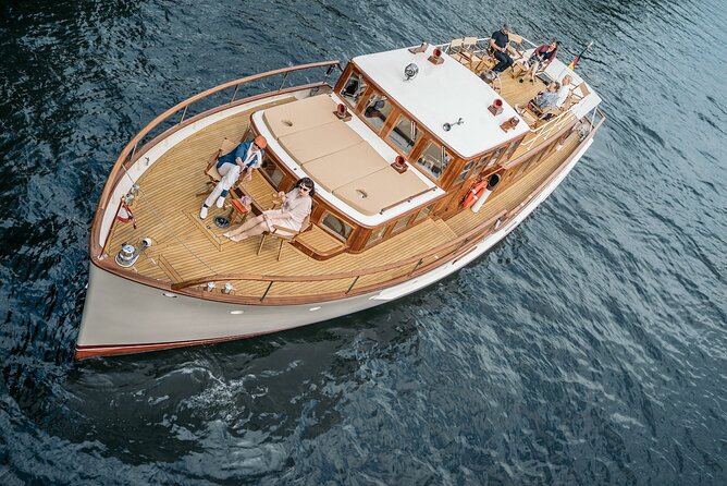 Berlin Boot Sightseeing Tour on Electric Private Yacht - The Victory Column and the final views
