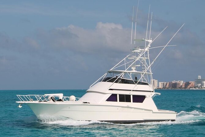 Biggest Luxury Yacht Boat Best in Cancun up to 28 pax - Eight hours for a full private boat day