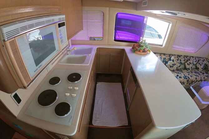Biggest Luxury Yacht Boat Best in Cancun up to 28 pax - What the crew and service add