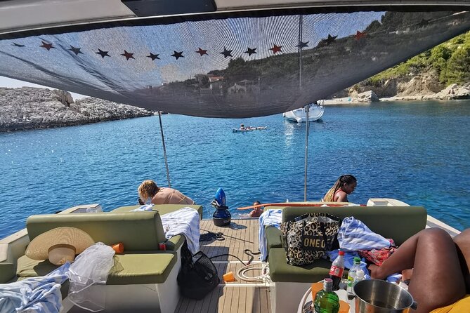 Blue & Green cave tour with yacht from town Hvar - Comfort, equipment, and crew service