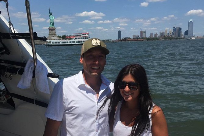 Boat Tour NYC Skyline, Statue of Liberty, Private Yacht Tour - Why this yacht tour gives you a different New York view
