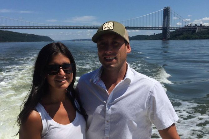Boat Tour NYC Skyline, Statue of Liberty, Private Yacht Tour - Food, drinks, and the comfort of a private group