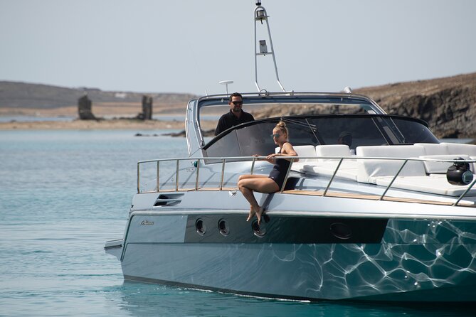 Boat - yacht tours at Mykonos - Food, drinks, and the onboard setup