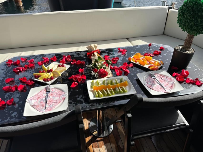 Bodrum: Bodrum Sunset Tour with Jet Black Yacht - Booking details worth confirming