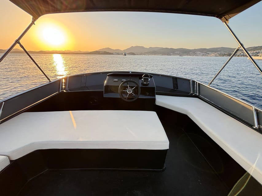 Bodrum: Bodrum Sunset Tour with Jet Black Yacht - Why this Bodrum sunset cruise feels different