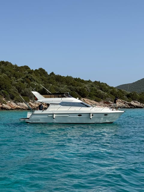 Bodrum: Private Sunset Yacht Tour with light Dinner - Dinner at the secret stop