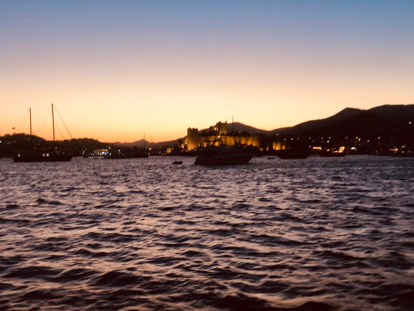 Bodrum: Private Sunset Yacht Tour with light Dinner - Sunset views across the Aegean Sea