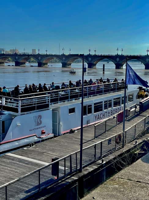 Bordeaux: Garonne River Yacht Cruise with Brunch - At a glance