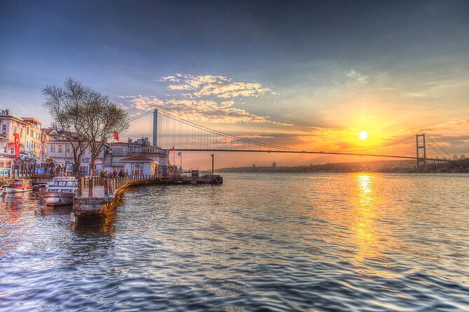 Bosphorus Private Sunset Cruise on a Yacht with Wine - Beylerbeyi Palace on the Asian Shore