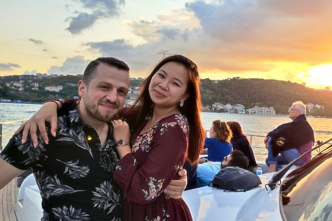 Bosphorus Sunset Cruise on Deluxe Yacht in Istanbul - A comfortable yacht with a limited group size