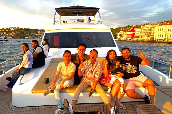 Bosphorus Sunset Yacht Cruise with Snacks and Live Guide - Rumeli Fortress and the upper Bosphorus