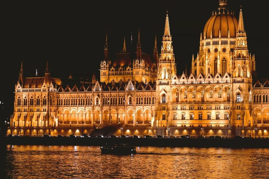 Budapest: Private Danube Yacht Cruise with Welcome Drink - A Private Boat for Up to 12 People
