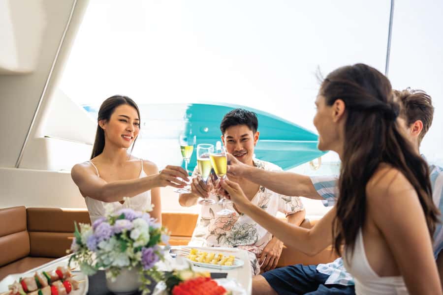 Burj Al Arab: 2-Hour Yacht Tour with BBQ Dinner - Finding the best seat on board
