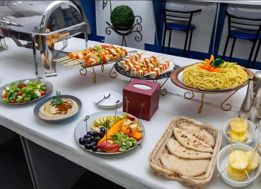 Burj Al Arab: 2-Hour Yacht Tour with BBQ Dinner - Who will enjoy this cruise most?
