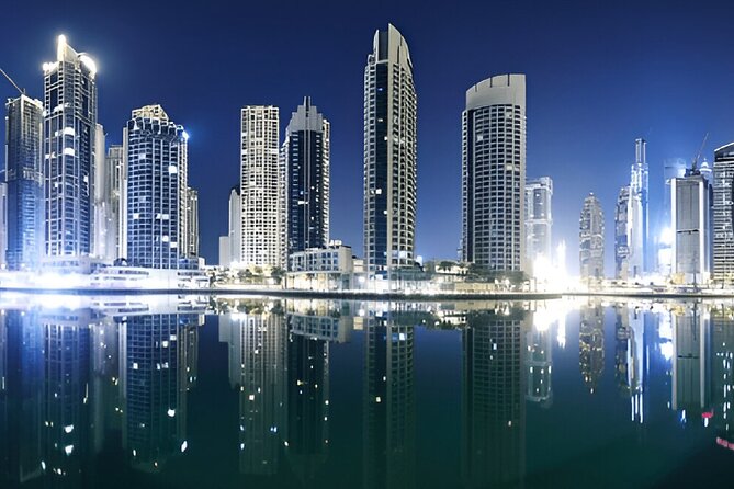 Burj Al Arab: 2-Hour Yacht Tour with BBQ Dinner and Drinks - Service, music, and the mood of the cruise