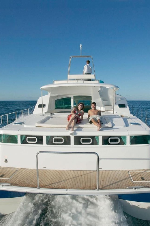 Busan: Group Sightseeing Yacht Cruise with Snacks and Drinks - The route from Gwangalli Beach to Gwangan Bridge
