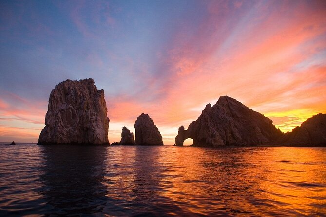 Cabo Arch Sunset Yacht Tour - Dinner & Drinks — Up to 18 Guests - Leaving Cabo Marina for a private afternoon