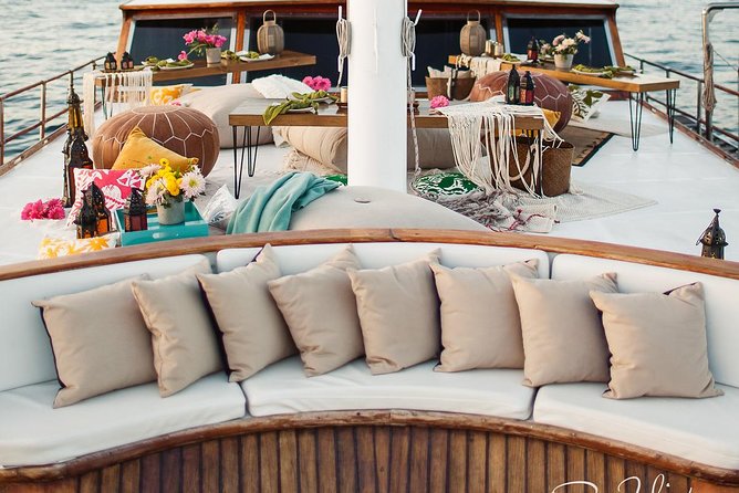 Cabo San Lucas Luxury Sailing Yacht and Dinner with a Chef - Who should book this cruise?