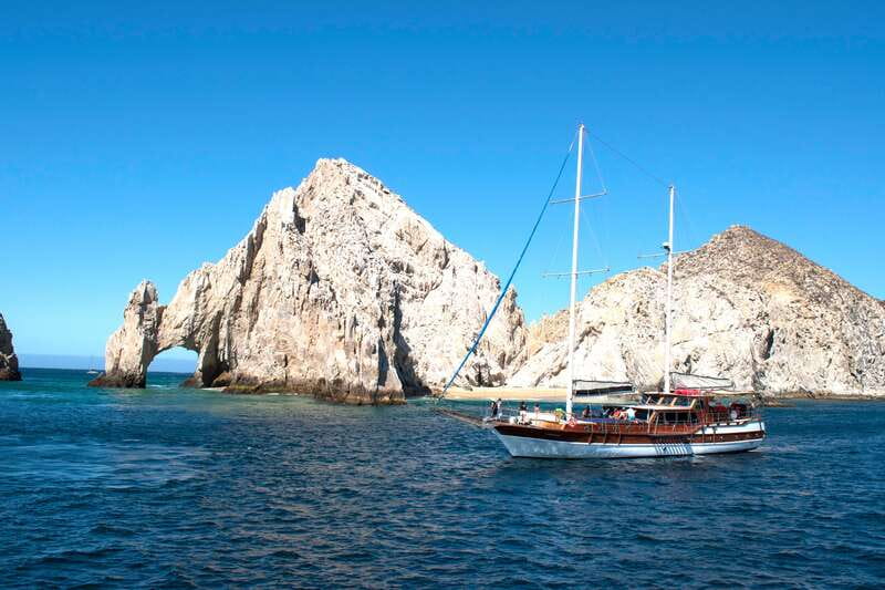 Cabo San Lucas: Sunset Yacht Cruise w/Chef Dinner & Open Bar - Moving downstairs for the Baja Duo dinner