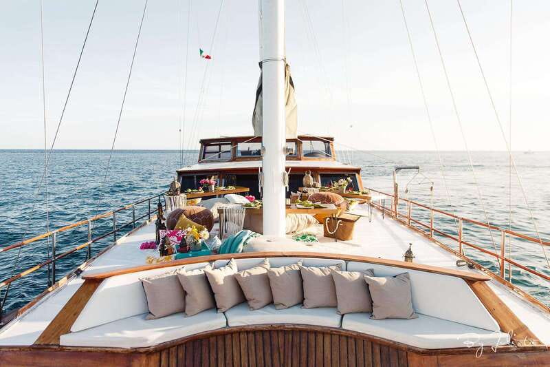 Cabo San Lucas: Sunset Yacht Cruise w/Chef Dinner & Open Bar - Who should book this yacht evening?