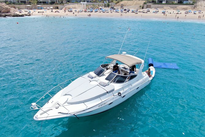 Cabo San Lucas Yacht Rental all inclusive - First stop: El Arco and the sea lion colony