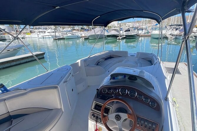 Cabo Yacht Tour to Lovers or Pelícano Beach + Beach Time - The 45-minute cruise along Cabo’s coast