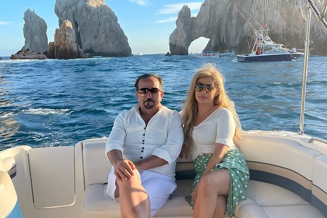 Cabo Yacht Tour to Lovers or Pelícano Beach + Beach Time - Group size, comfort, and the level of service