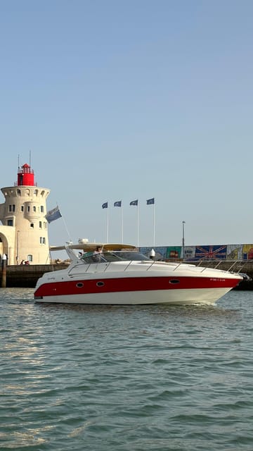 Cadiz: Exclusive Yacht excursion to La Caleta or Pepa Bridge - Seeing Cádiz Bay from the boat