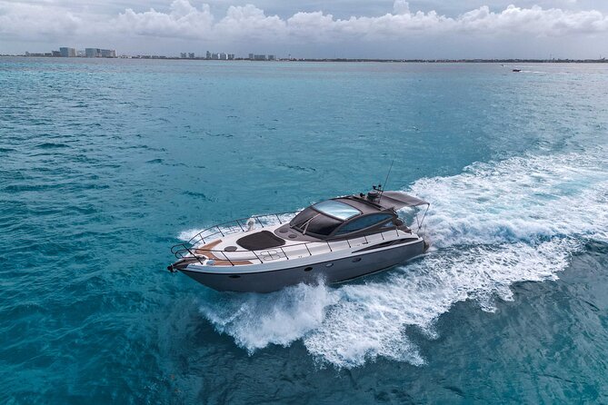 Cancun: 4-Hour All Inclusive Luxury Yacht – 50' Cranchi - Sailing from Cancun toward Isla Mujeres