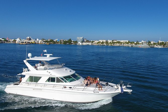 Cancun Boat Tour to Isla Mujeres on Luxury Yacht with Chef -SR55C - Optional water toys and extra costs