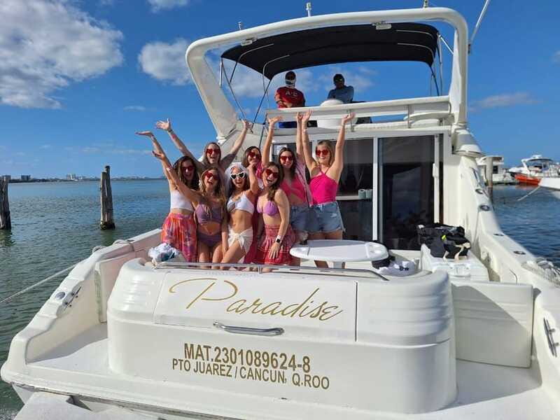 Cancun: Private Luxury 46-Feet Flybridge Yacht Cruise - Who will enjoy this most