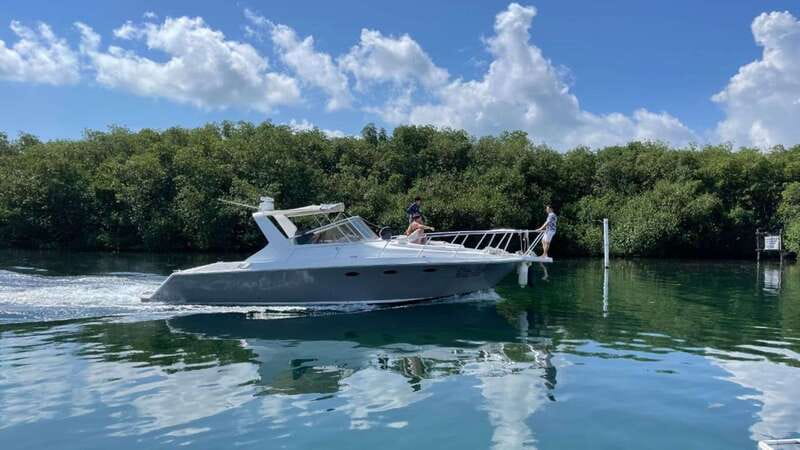 Cancún: Private Yacht Tour - Leaving Cancún behind on the lagoon
