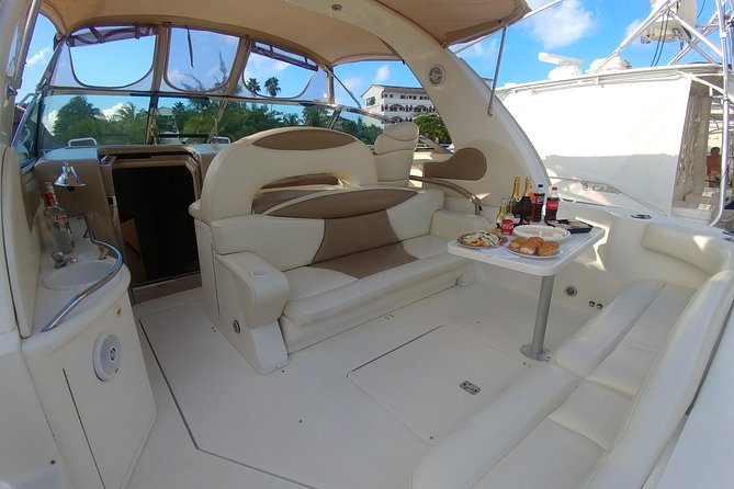 Cancun Yacht Charter to Isla Mujeres with Snorkeling -SR41H4 - Snorkeling near the Garrafon area
