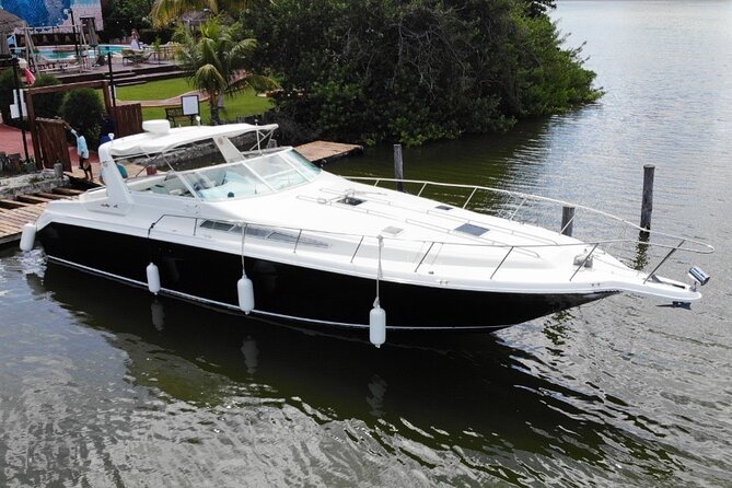 Cancun yachts rental BEATIFUL YACHT 46FT, 15 PAX MAX 25P6 - Heading toward Isla Mujeres