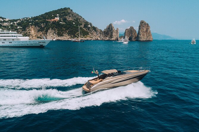 Capri private luxury yacht cruise from sorrento on Riva rivale 52 - Key points at a glance