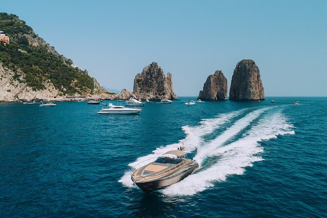 Capri private luxury yacht cruise from sorrento on Riva rivale 52 - Leaving Sorrento at Queen Giovanna Baths