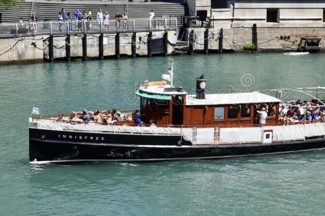 Chicago River Architecture Tour Aboard a Historic Yacht - Why the small boat matters
