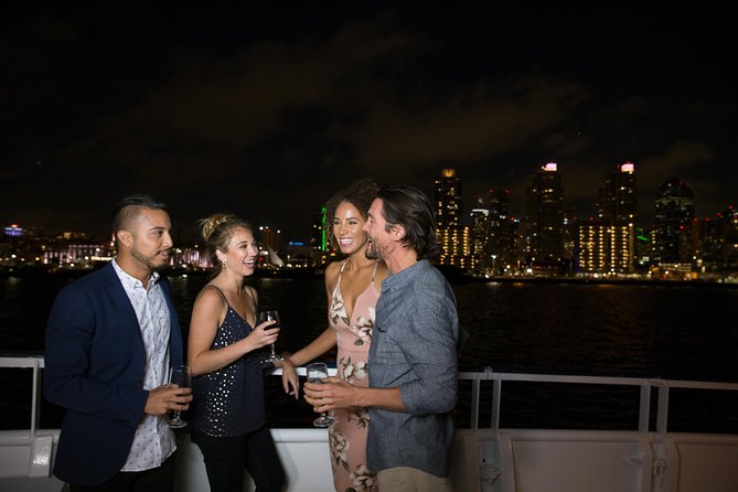 City Cruises Sacramento: Rock the Yacht Cocktail Cruise 21+ - Drinks, Food, and Cash Bar Realities